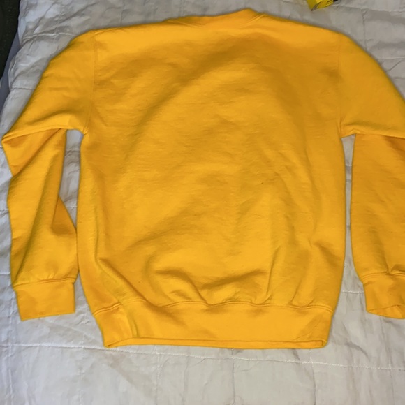 Golden Girls size small Stay Golden crew neck sweatshirt - 50/50 blend - yellow - Picture 4 of 4